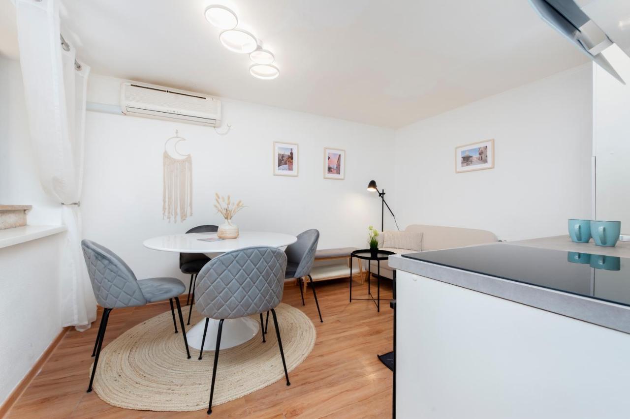 רוביני House Elisabeth - A Charming Old Town Property מראה חיצוני תמונה